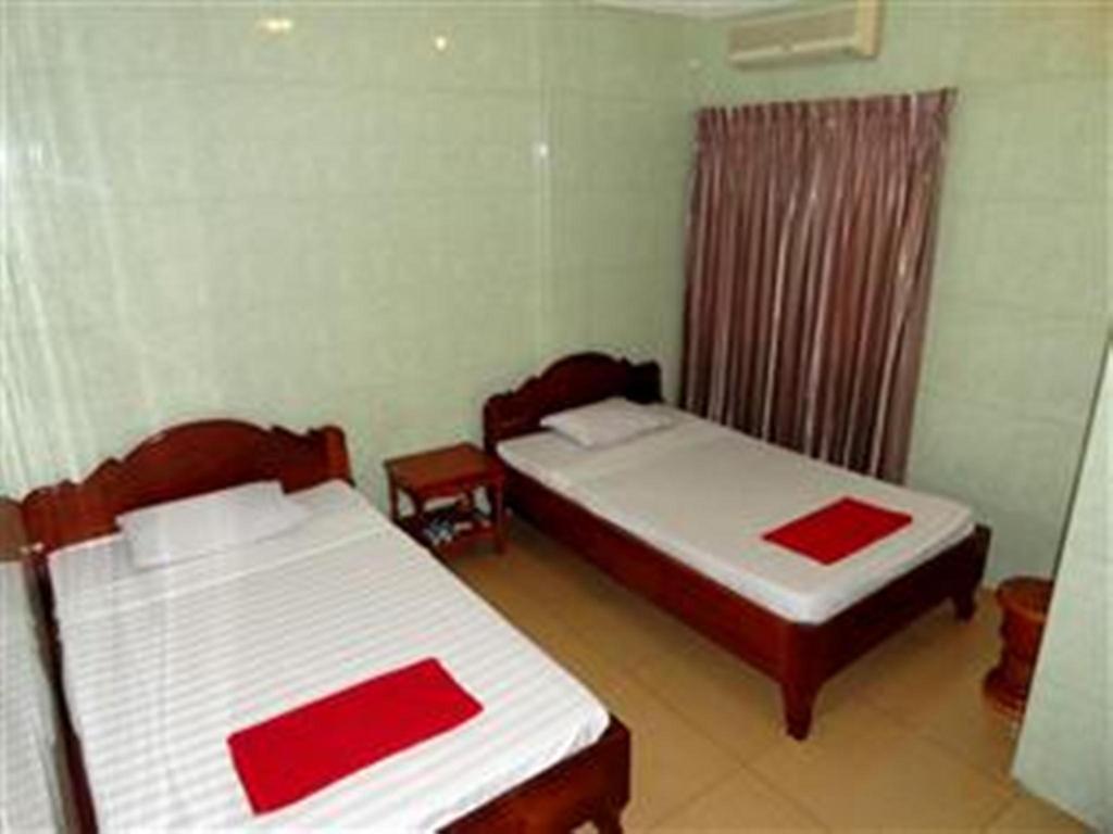 Lucky 1 Guesthouse Phnom Penh Bagian luar foto