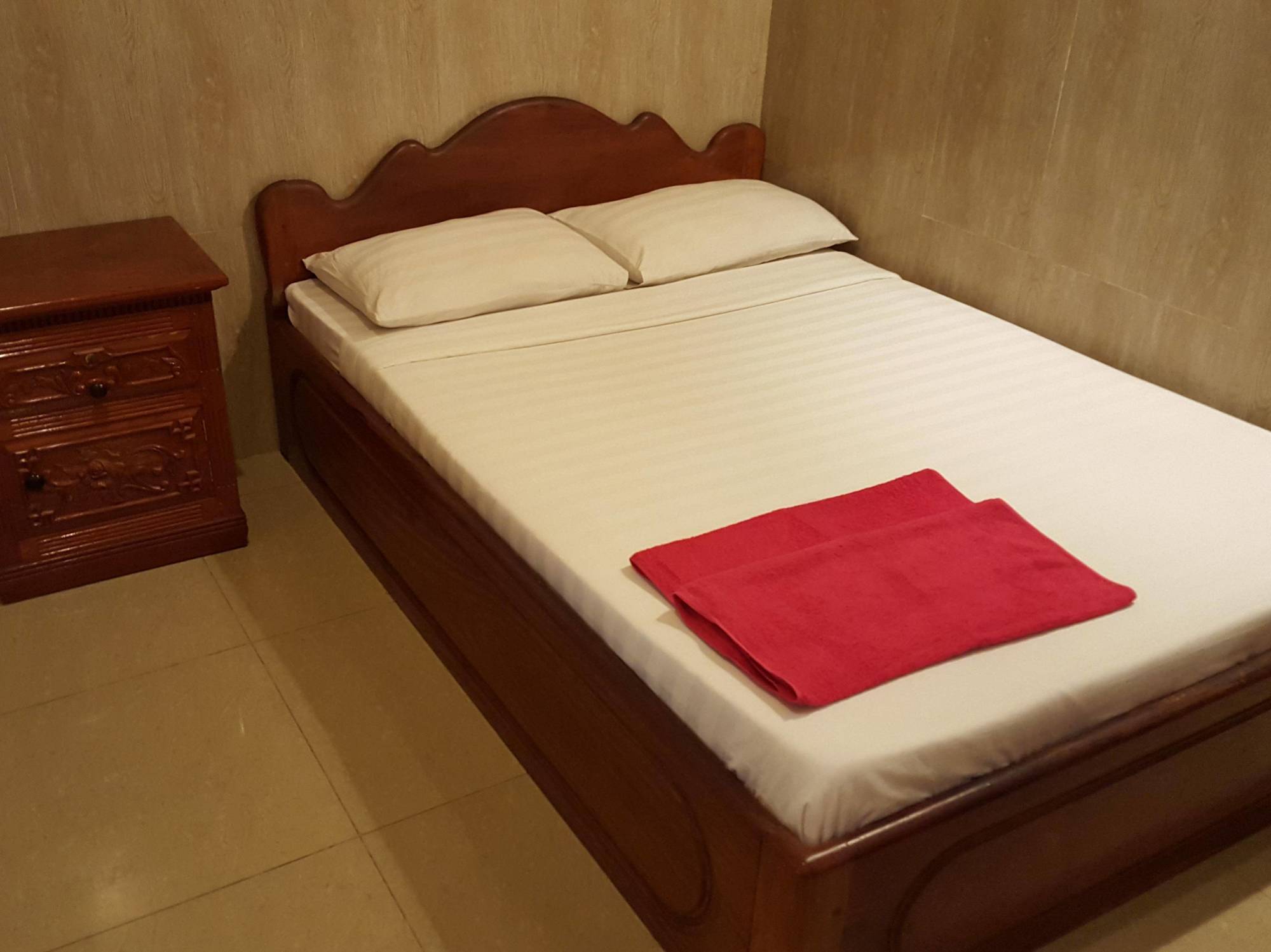Lucky 1 Guesthouse Phnom Penh Bagian luar foto