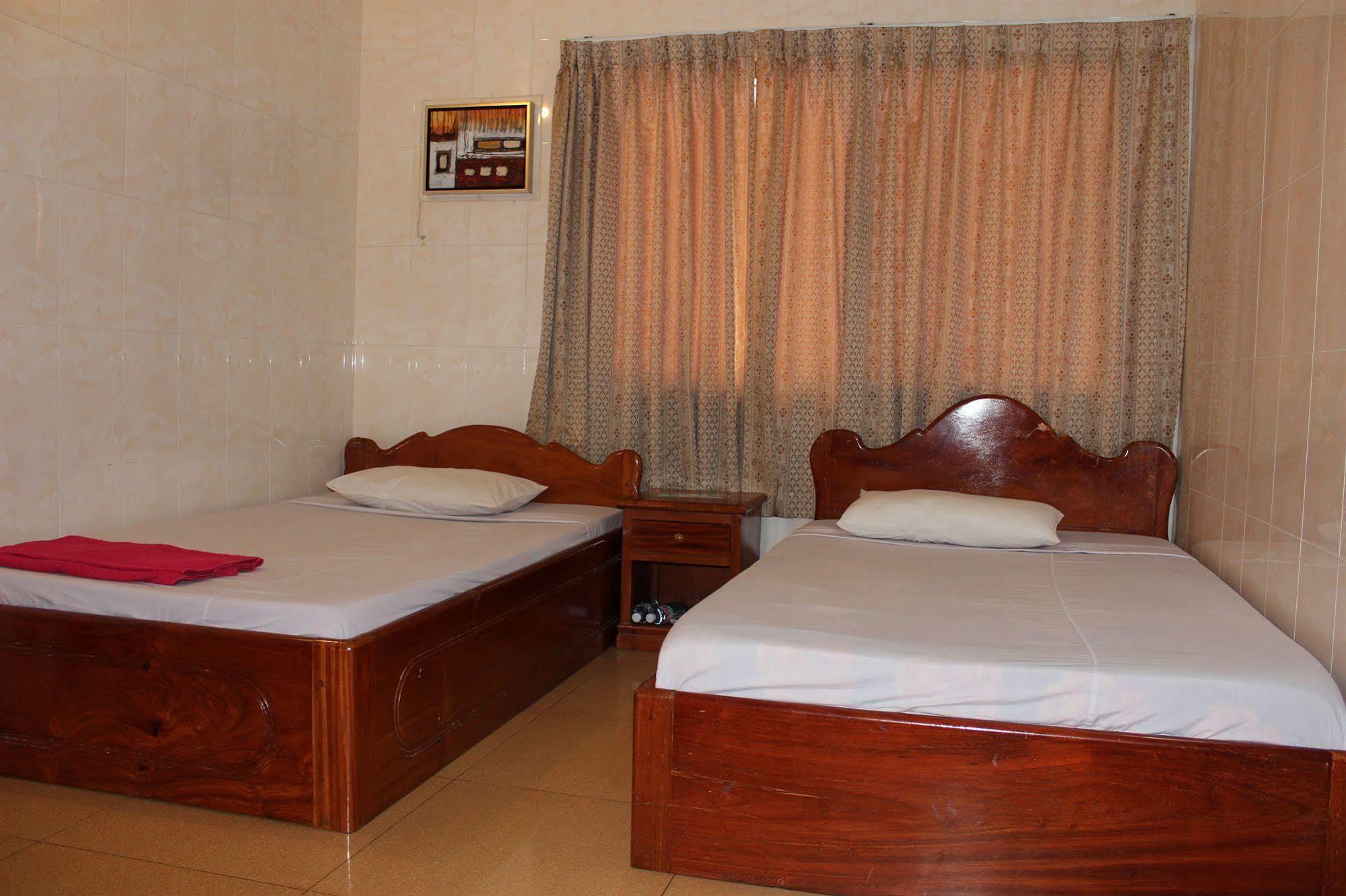 Lucky 1 Guesthouse Phnom Penh Bagian luar foto