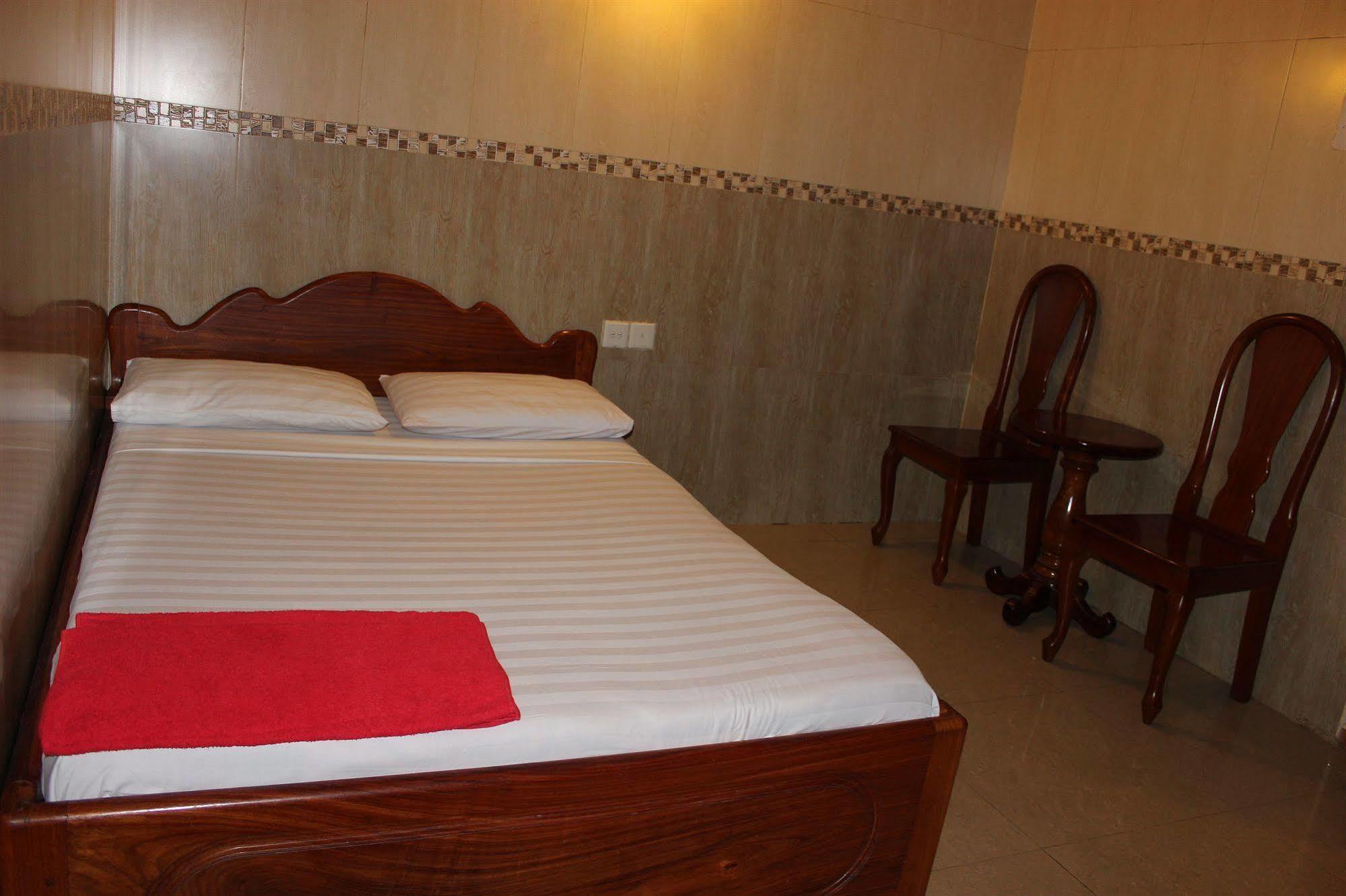 Lucky 1 Guesthouse Phnom Penh Bagian luar foto